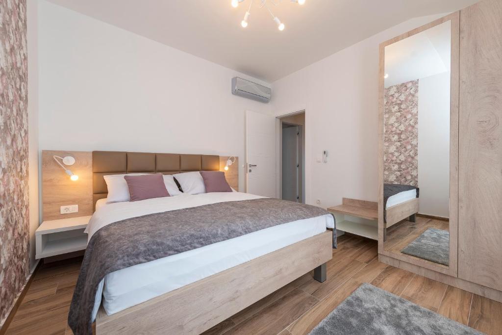 Luxury Apartments - La Vir 1 & 2 Exterior foto